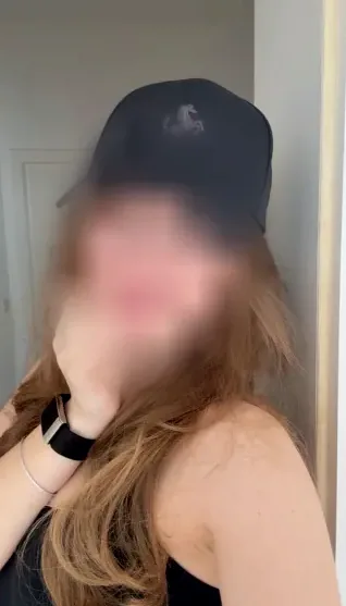 Amber, 23