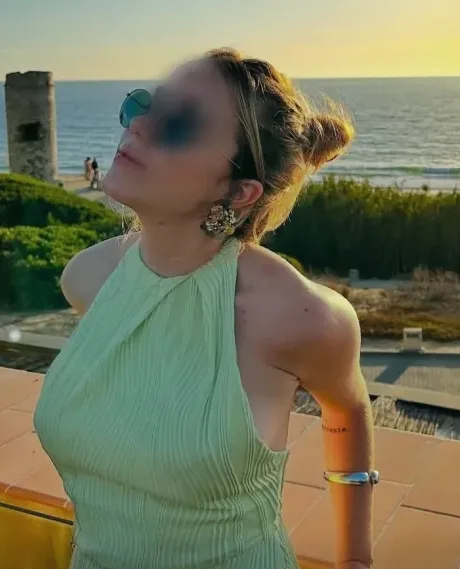 Angela, 38