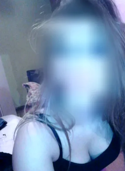 Aya, 25