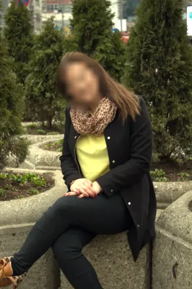 Chaima, 27