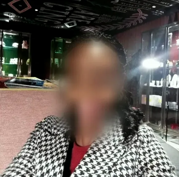 Eva, 39