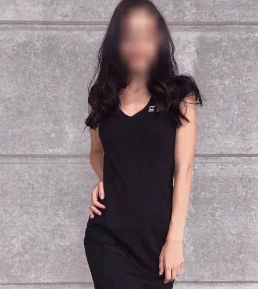 Imane, 32