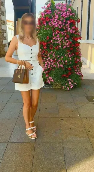 Isabella, 38