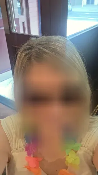 Marlies, 38
