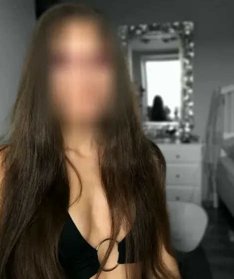 Mila, 28