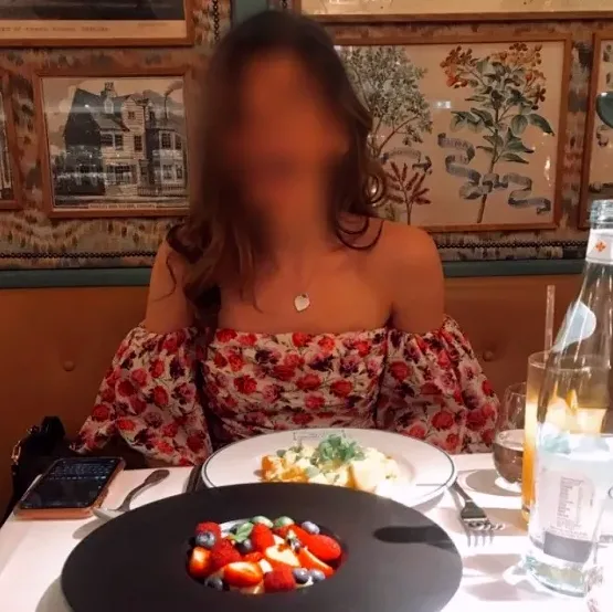 Nikki, 20