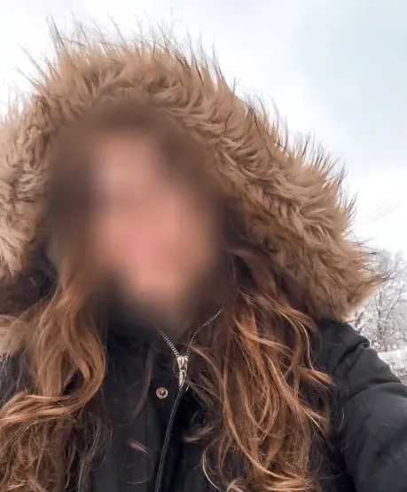 Nina, 25