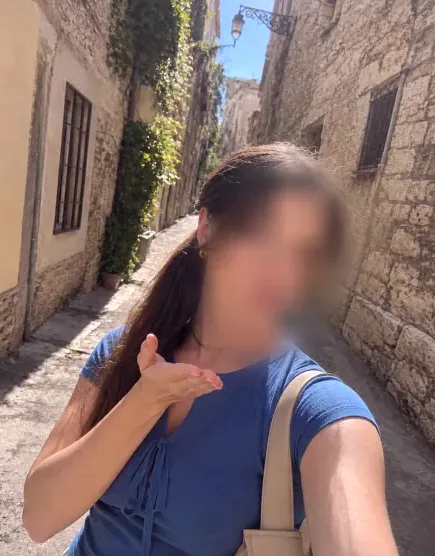 Olivia, 26