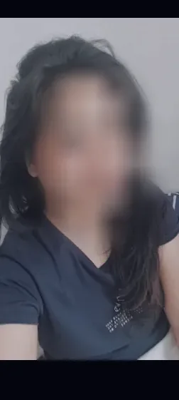 Olivia, 31