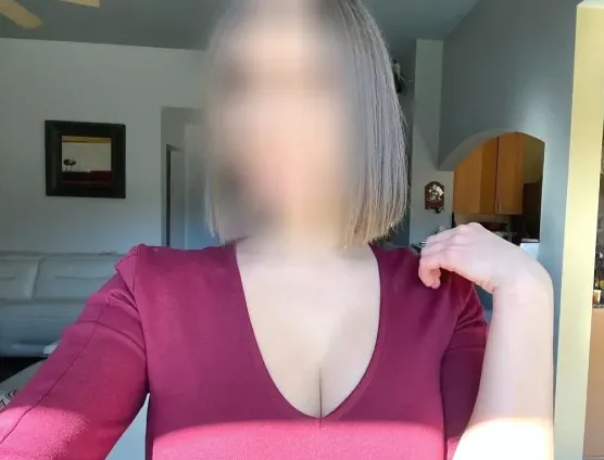 Zoe, 32